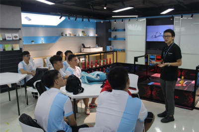 軟件學院“踏時代風云,筑夢想遠航”隊圓滿完成暑期社會實踐任務