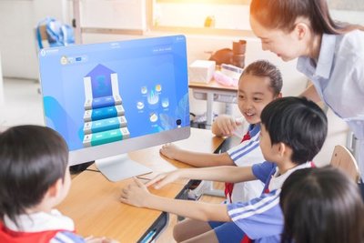 順勢智能教育集團帶動行業轉型:與科技接軌 讓教育完美!