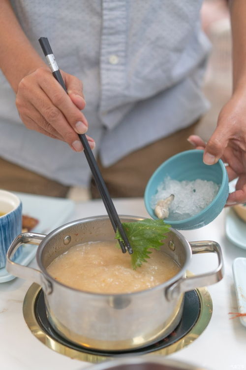 看到極目新聞報導后深受震動 殘疾婆婆為漾濞受災群寡捐款 保定市建筑科技教育中心